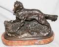 071195 BRONZE SCULPTURE HUNTING DOG AFTER A PHEASANT