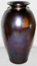 102177 IRIDESCENT ART GLASS VASE UNSIGNED MODERN