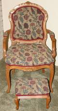 080228 FRENCH PROVINCIAL STYLE OAK ARM CHAIR H 37