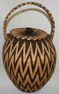 072190 NATIVE AMERICAN WOVEN BASKET H 25