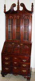 062192 MAHOGANY SECRETARY DESK H 89 L 35 D 21