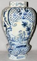 082252 DELFT BLUE  WHITE POTTERY VASE H 15 34
