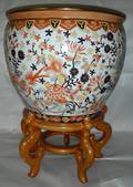 061349 CHINESE IMARI STYLE CERAMIC JARDINIRE H 15