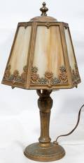 091369 CARAMEL GLASS PANELED LAMP C 1920 H 15