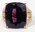 090297 11 CT AMETHYST  DIAMOND 14 KT GOLD RING