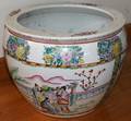 070335 CHINESE PORCELAIN PLANTER H 11 DIA 14