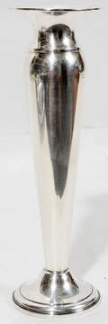082316 INT STERLING SILVER BUD VASE BERKELEY H 7