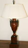 061456 DECORATIVE WOOD URNFORM TABLE LAMP