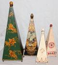 061445 TOLE STYLE CONICAL OBELISKS FOUR H 1424