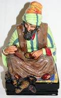100430 ROYAL DOULTON HN1706 COBBLER FIGURINE