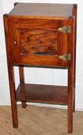 071386 ARTS  CRAFTS OAK HUMIDOR EARLY 20TH C H 28