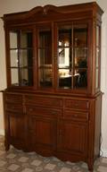 061485 DREXEL CHERRY WOOD CHINA CABINET H 86 34