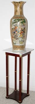 092517 CHINESE PORCELAIN VASE H 24 AND MARBLE TOP