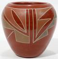 072422 AMERICAN INDIAN GEOMETRIC POTTERY VASE H 5