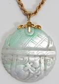 062475 JADEITE PENDANT WITH 14 KT GOLD CHAIN