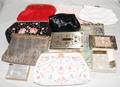 062542 COMPACTS AND BEADED PURSES 13 PIECES