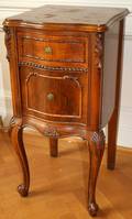 062518 FRENCH STYLE CARVED WALNUT END TABLE H 30