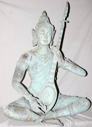 080053 BRONZE SCULPTURE OF SEATED MUSICIAN WSITAR