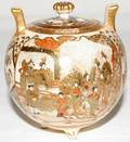 072038 JAPANESE SATSUMA EARTHENWARE COVERED URN