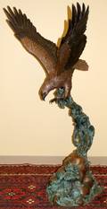 071056 BRONZE SCULPTURE OF EAGLE IN FLIGHT H 57