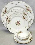 111103 ROSENTHAL PORCELAIN DINNER SERVICE CLASSIC