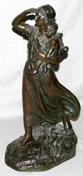120078 BRONZE SCULPTURE OF MOTHER  CHILD WALKING
