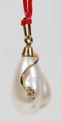 110092 MOTHER OF PEARL  DIAMOND PENDANT ON RED CORD
