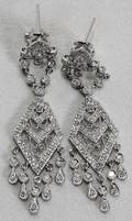 010193 14K WHITE GOLD  8CT DIAMOND EARRINGS
