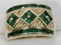 041345 14K YELLOW GOLD EMERALD  DIAMOND RING