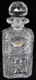 011375 CUT GLASS SQUARE DECANTER H85