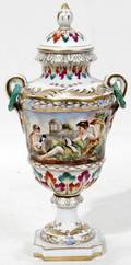 021407 CAPO DI MONTE PORCELAIN COVERED URN C1880