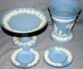 030380 WEDGWOOD PORCELAIN COMPOTE VASE  ASHTRAYS