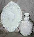 031563 AMERICAN MILK GLASS WALL PLAQUE  VASE