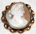 021532 ANTIQUE CAMEO BROOCH IN GOLD FILLED SETTING