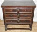 040052 ENGLISH OAK HAND CARVED CHEST H32 W35 D20