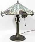 122021 PAIRPOINT LEADED GLASS  METAL BASE TABLE LAMP