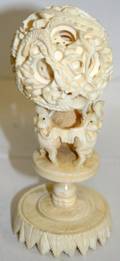 090100 CHINESE IVORY BALL ON STAND WLOOSE BALLS
