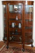 081184 AMERICAN OAK CHINA CABINET C1900 H655