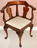 091202 QUEEN ANNE STYLE MAHOGANY CORNER CHAIR