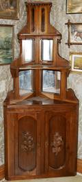 071223 VICTORIAN WALNUT CORNER CABINET LATE 19TH C