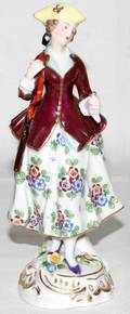 061203 CHELSEA ENGLISH PORCELAIN FIGURE OF A WOMAN