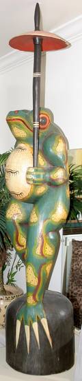060151 CARVED  PAINTED WOOD FIGURE OF A FROG H65