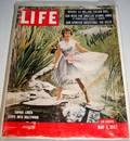 050206 AUTOGRAPH OF SOPHIA LOREN ON LIFE MAGAZINE