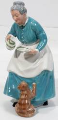 090238 ROYAL DOULTON PORCELAIN FAVOURITE FIGURINE