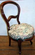 070157 VICTORIAN BALLOON BACK WALNUT SIDE CHAIR