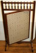 070155 AMER ANTIQUE WALNUT FRAME FIREPLACE SCREEN