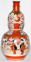 061255 JAPANESE KUTANI WARE DOUBLE GOURDFORM VASE