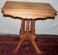 052237 AMERICAN EASTLAKE WALNUT PARLOR TABLE C1890