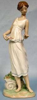 063553 LLADRO PORCELAIN FLOWERS FOR A GODDESS