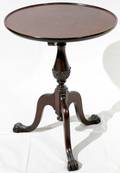 052265 CHIPPENDALE STYLE MAHOGANY OCCASIONAL TABLE